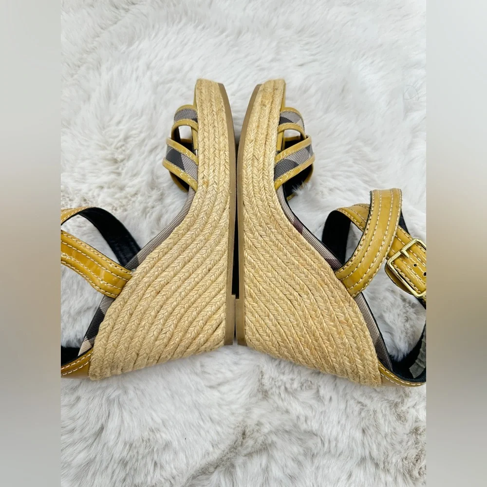 Burberry Espadrille wedges nova check patent leather strappy sandals‎ 38 US 8